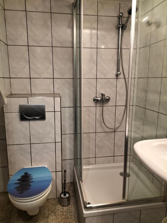 Pension Rosenblick Mörlenbach Zimmer foto